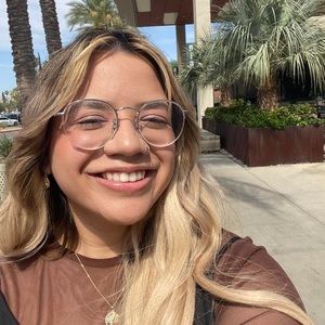 Meet your Posher, Nadia